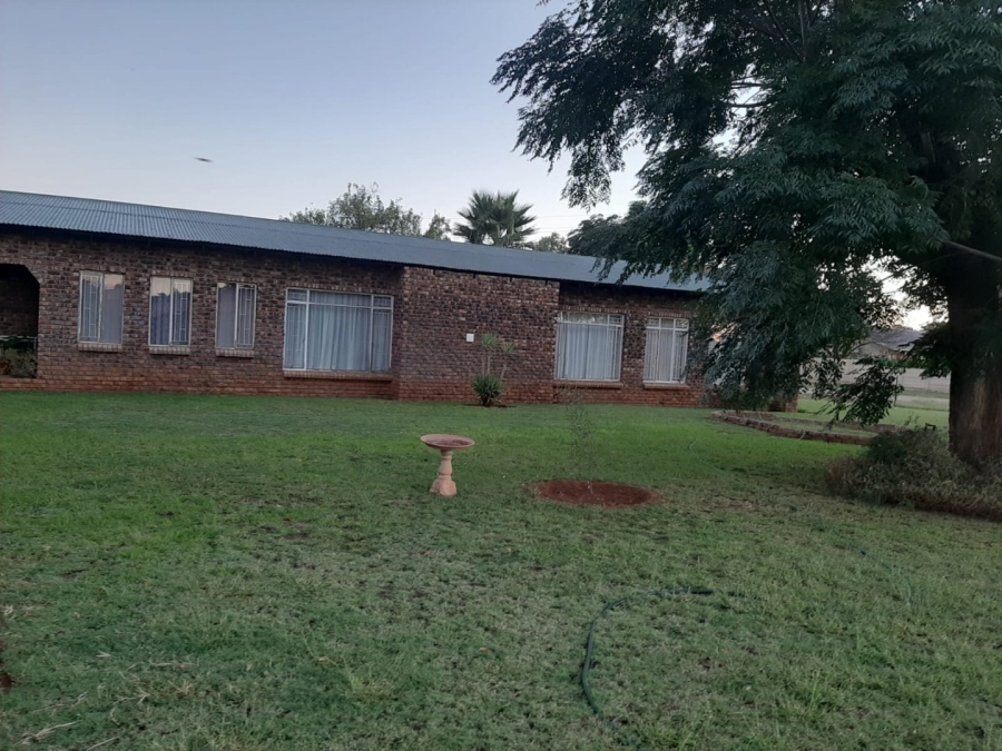 4 Bedroom Property for Sale in Christiana North West
